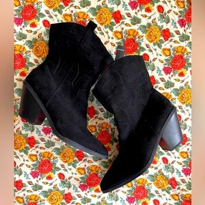 Brand new with tags Torrid bootie